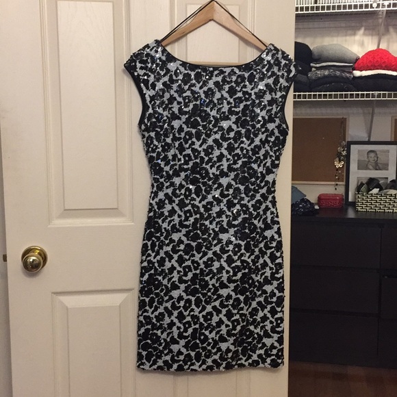 Guess dress - Picture 1 of 1
